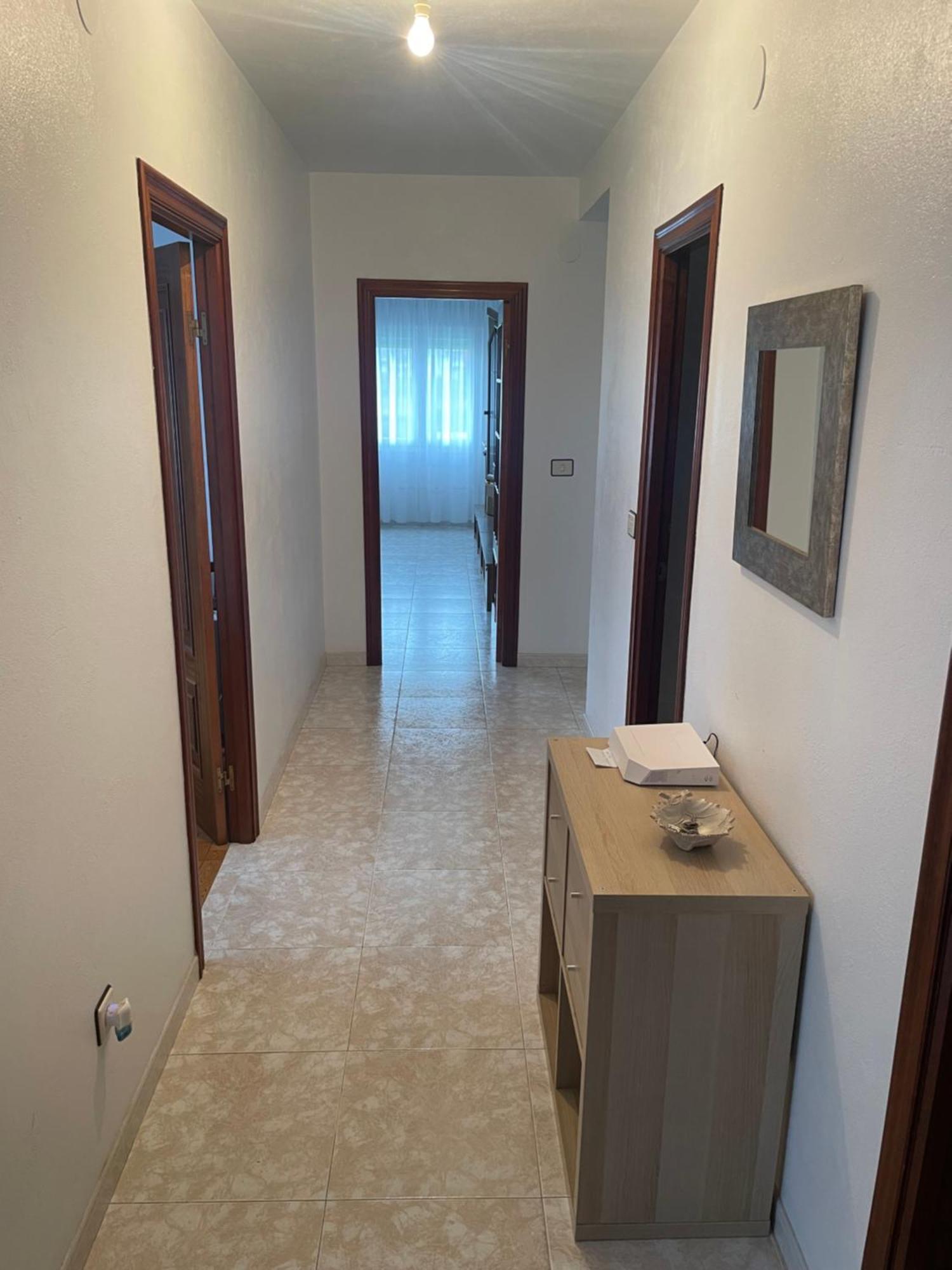Apartament Piso Lola 2 *